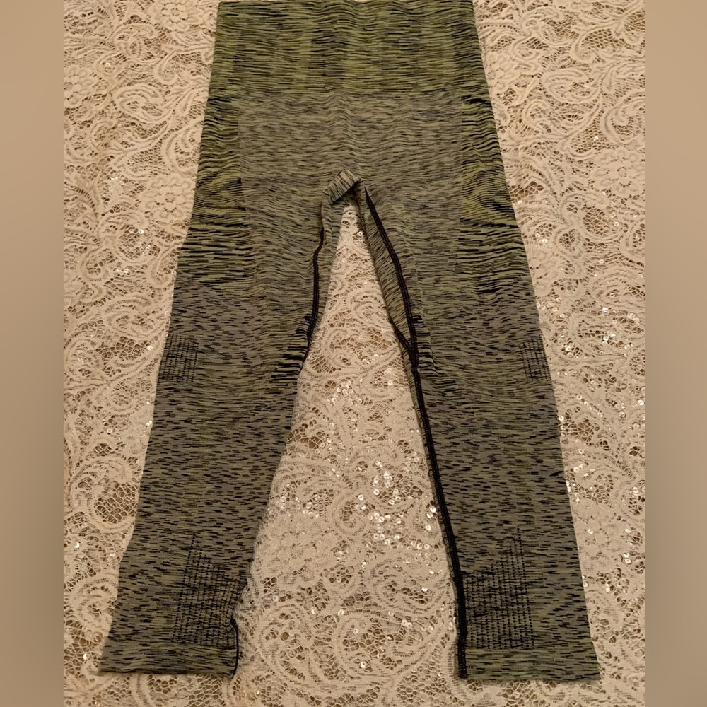 Nine West/womenβs stretch pants, green & black NWOT
